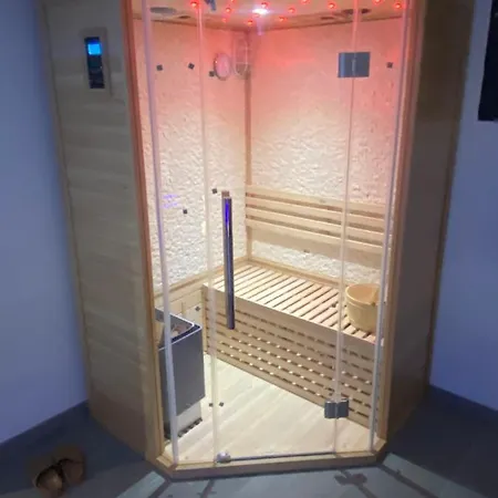 Studio Equipe Sauna Jacuzzi 27m2